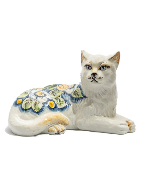 Gatto sdraiato in Ceramica di Caltagirone con Decoro Fiore Blu